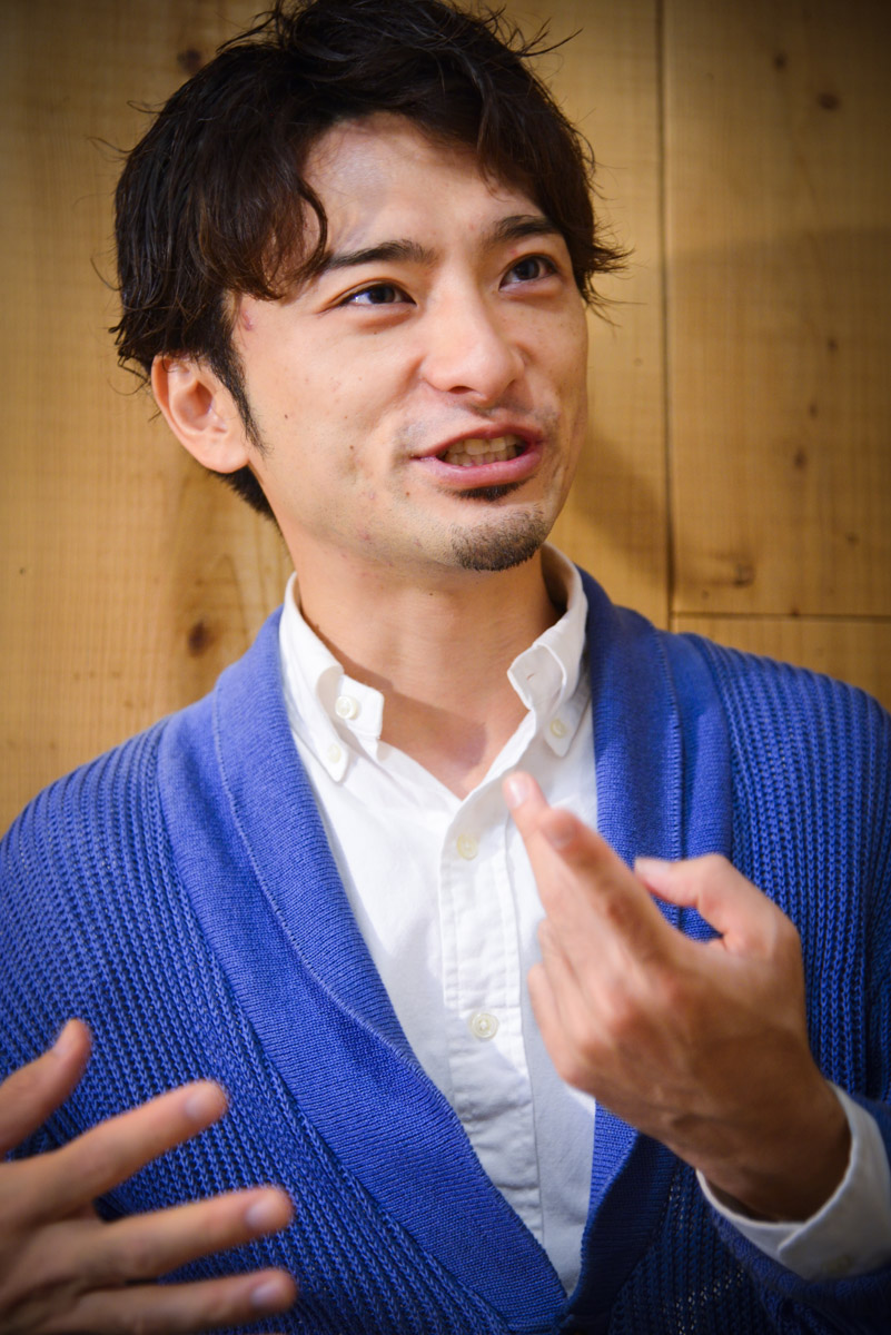 安田祐輔-近影1