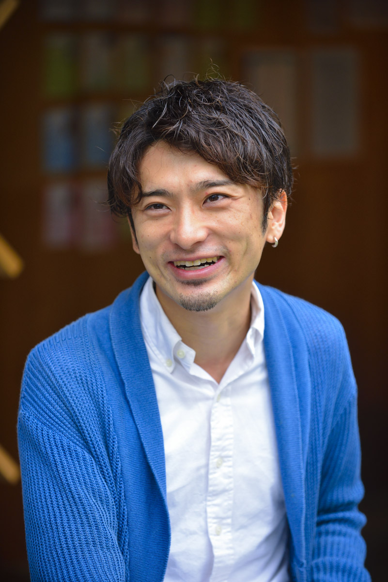 安田祐輔-近影1